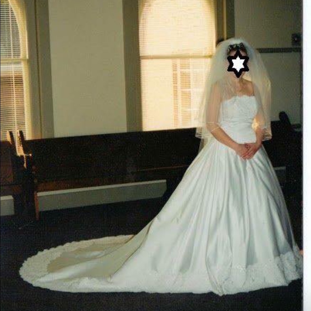 Wedding dress